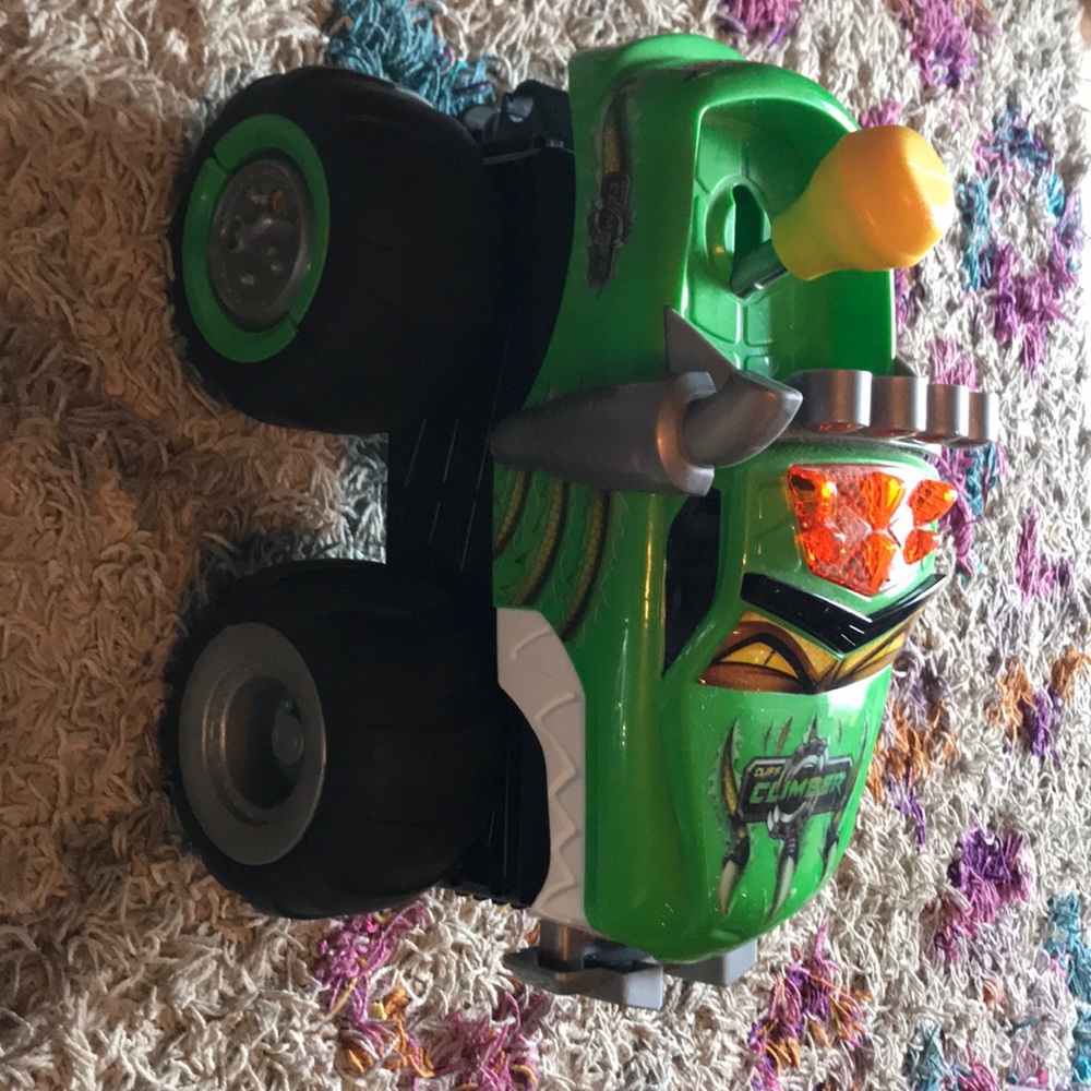 Max cliff climber truck